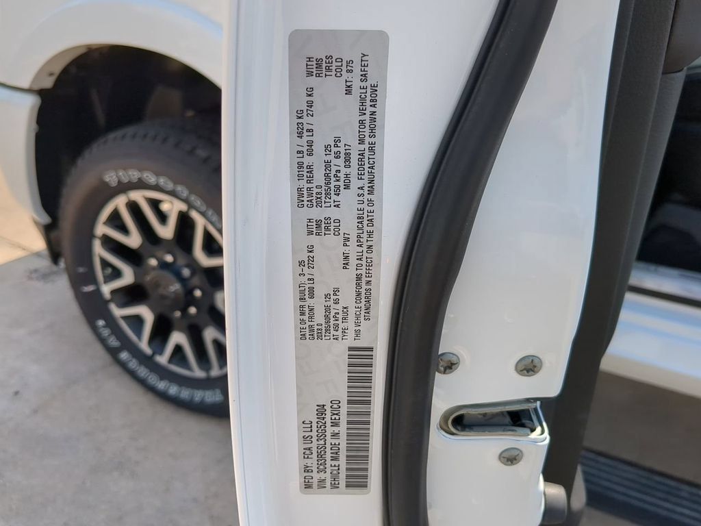 New 2025 RAM 2500 Limited AWD/4WD image 34