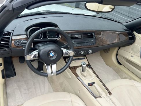 Used 2008 BMW Z4 3.0i image 8