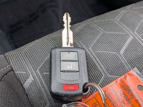 Used 2021 Mitsubishi Outlander Sport LE FWD image 31