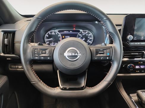 Used 2025 Nissan Pathfinder Rock Creek AWD/4WD image 15