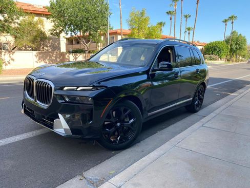 Used 2025 BMW X7 xDrive40i w/ Parking Assistance Package AWD/4WD image 5