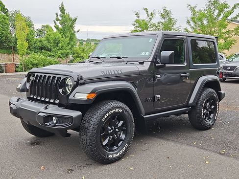 Used 2022 Jeep Wrangler Sport AWD/4WD image 3