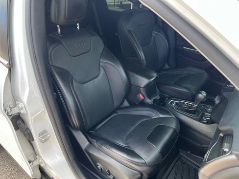 Used 2022 Jeep Cherokee Latitude Lux AWD/4WD image 18