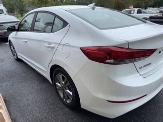 Used 2018 Hyundai Elantra SEL image 1
