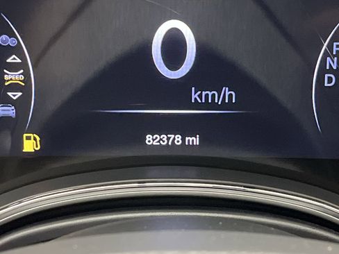 Used 2018 Jeep Grand Cherokee Limited image 15