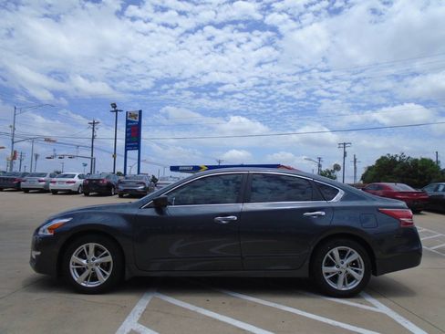 Used 2013 Nissan Altima 2.5 SV FWD image 4