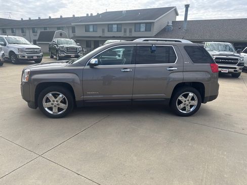 Used 2012 GMC Terrain SLT FWD image 2