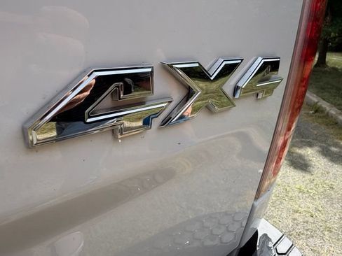 Used 2018 RAM 3500 Laramie w/ Convenience Group AWD/4WD image 15