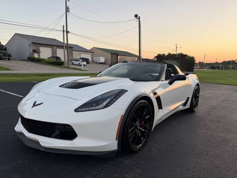 Used 2015 Chevrolet Corvette Z06 w/ 2LZ Preferred Equipment Group RWD image 21