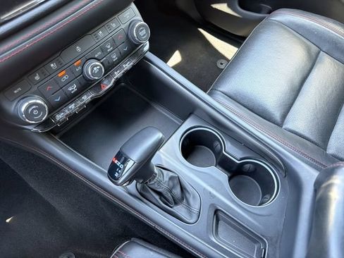 Used 2024 Dodge Durango GT RWD image 19