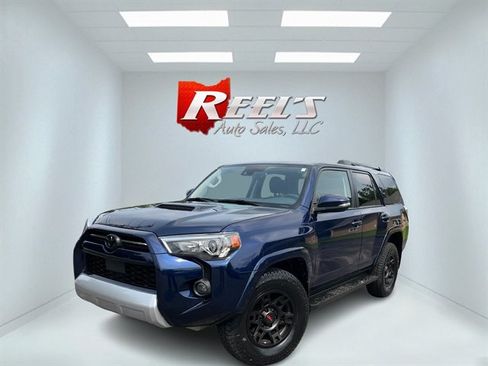 Used 2021 Toyota 4Runner TRD Off-Road Premium w/ Moonroof Package AWD/4WD image 1
