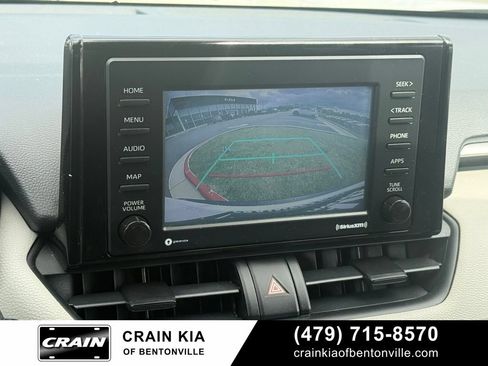 Used 2021 Toyota RAV4 XLE FWD image 16
