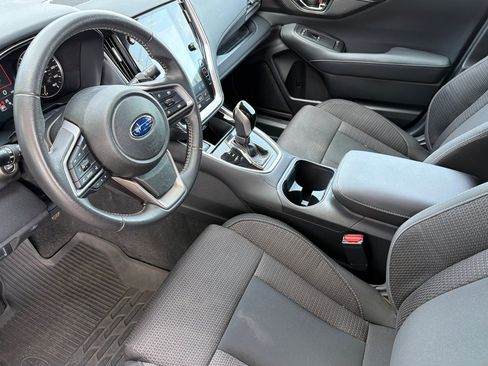 Used 2025 Subaru Outback Premium AWD/4WD image 7