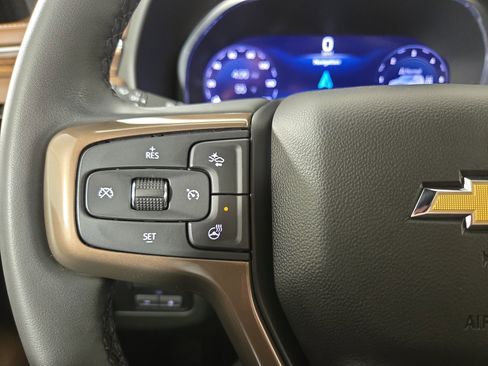 Certified 2023 Chevrolet Suburban High Country image 16