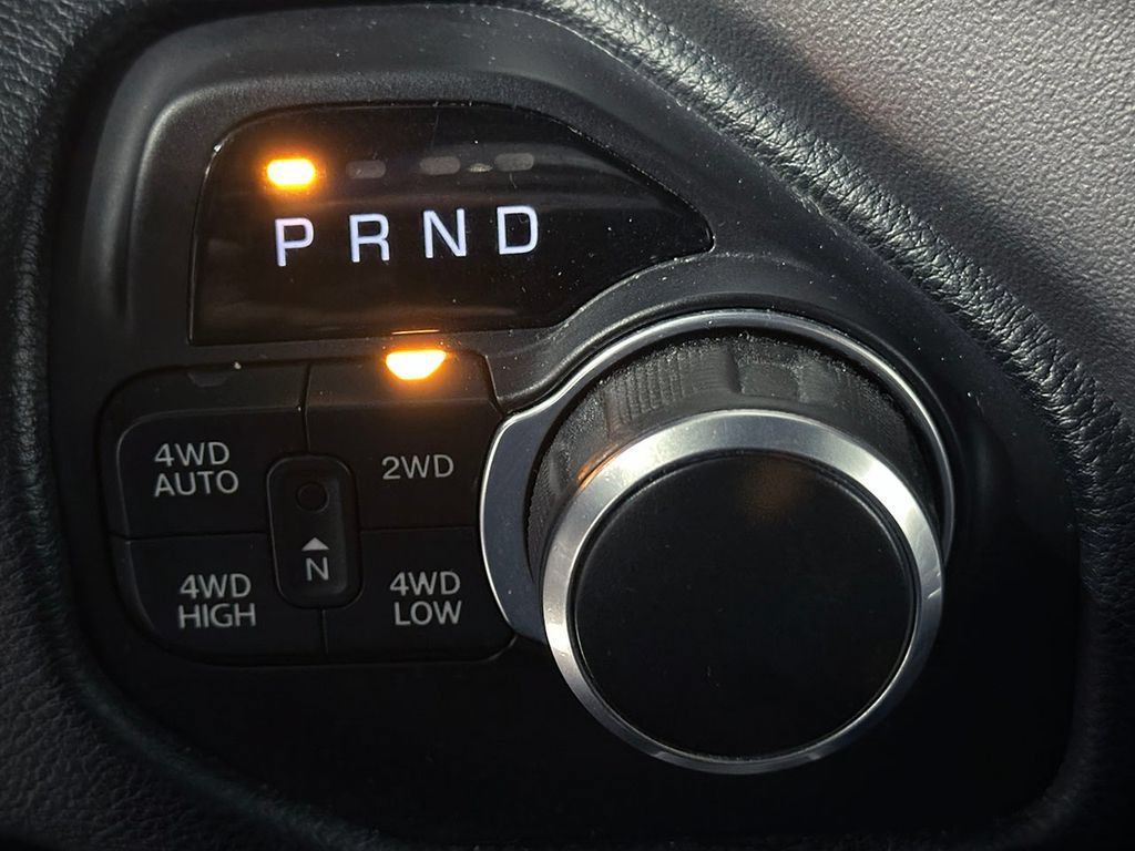 Used 2019 RAM 1500 Big Horn AWD/4WD image 32
