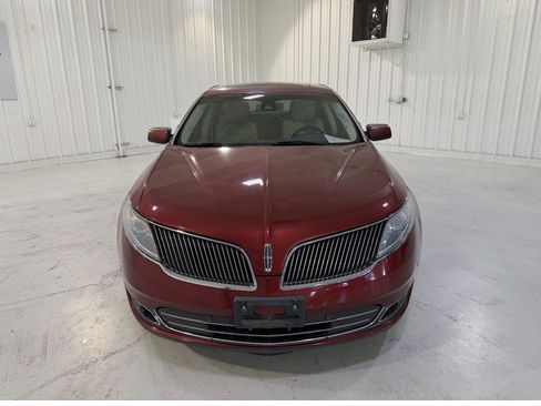 Used 2013 Lincoln MKS image 21