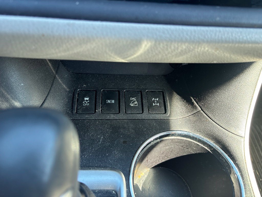 Used 2015 Toyota Highlander Plus AWD/4WD image 24