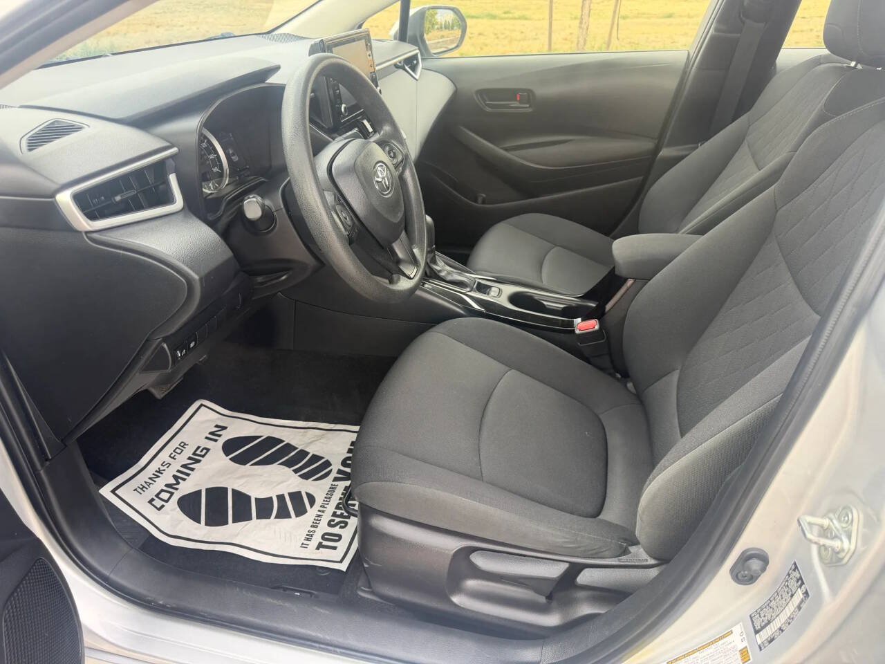Used 2022 Toyota Corolla LE FWD image 11