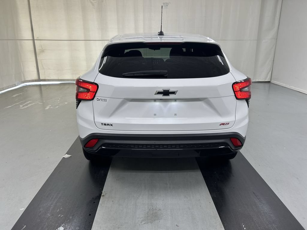 Certified 2024 Chevrolet Trax RS FWD image 20