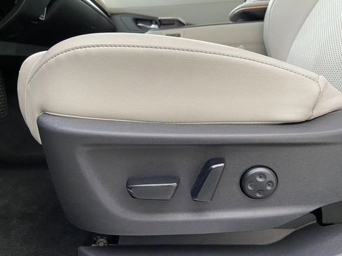 Used 2024 Nissan Ariya AWD image 12