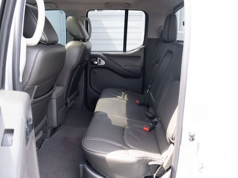 Used 2019 Nissan Frontier S AWD/4WD image 14
