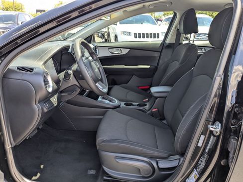 Used 2024 Kia Forte LX FWD image 17