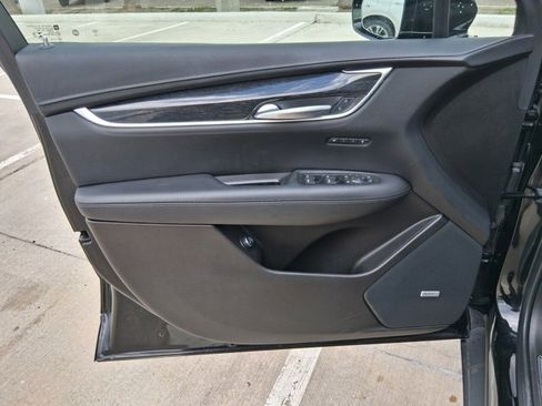 Used 2022 Cadillac XT5 Premium Luxury w/ Technology Package image 13