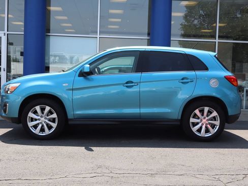 Used 2013 Mitsubishi Outlander Sport SE AWD/4WD image 2