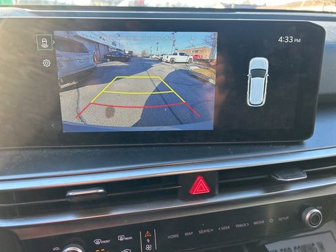 Used 2024 Kia Sorento S w/ Panoramic Sunroof Package image 15