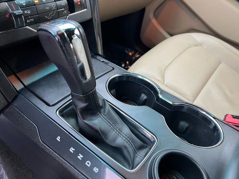 Used 2017 Ford Explorer XLT w/ Equipment Group 202A image 11