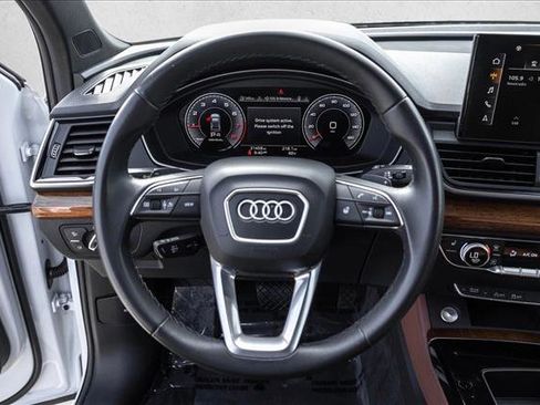 Used 2023 Audi Q5 2.0T Premium Plus w/ Premium Plus Package AWD/4WD image 13