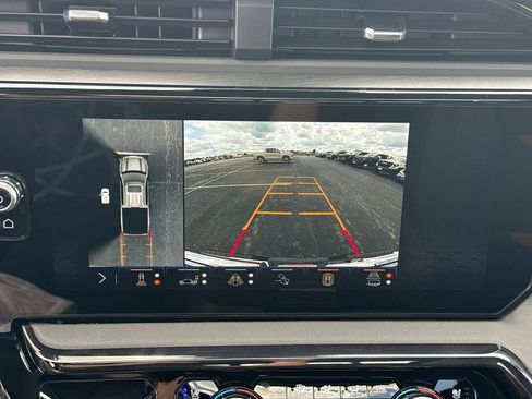 New 2026 GMC Sierra 1500 AT4 w/ AT4 Premium Package AWD/4WD image 22