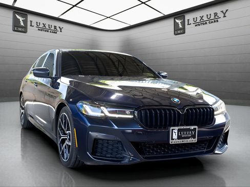 Used 2022 BMW 530i xDrive w/ M Sport Package AWD/4WD image 1