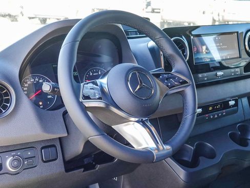 New 2025 Mercedes-Benz Sprinter 2500 image 14