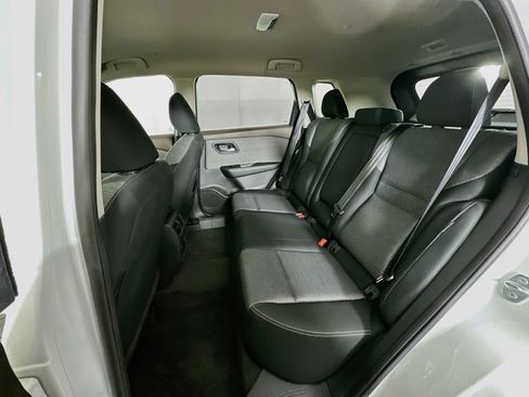 Used 2023 Nissan Rogue SV AWD/4WD image 26