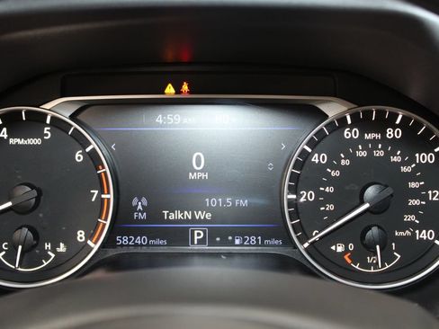 Used 2024 Nissan Altima 2.5 SV FWD image 32