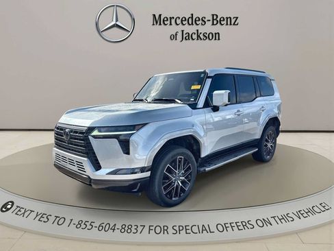 Used 2024 Lexus GX 550 w/ Accessory Package (Z1) AWD/4WD image 4