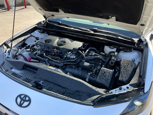 Used 2025 Toyota Camry SE w/ Convenience Package image 23