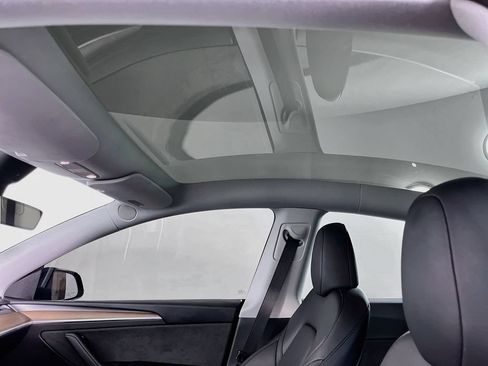Used 2024 Tesla Model Y Long Range RWD image 21