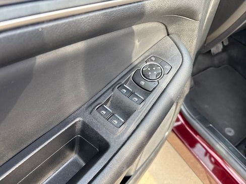 Used 2024 Ford Edge SEL image 16