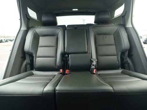 Used 2022 GMC Terrain SLT image 33