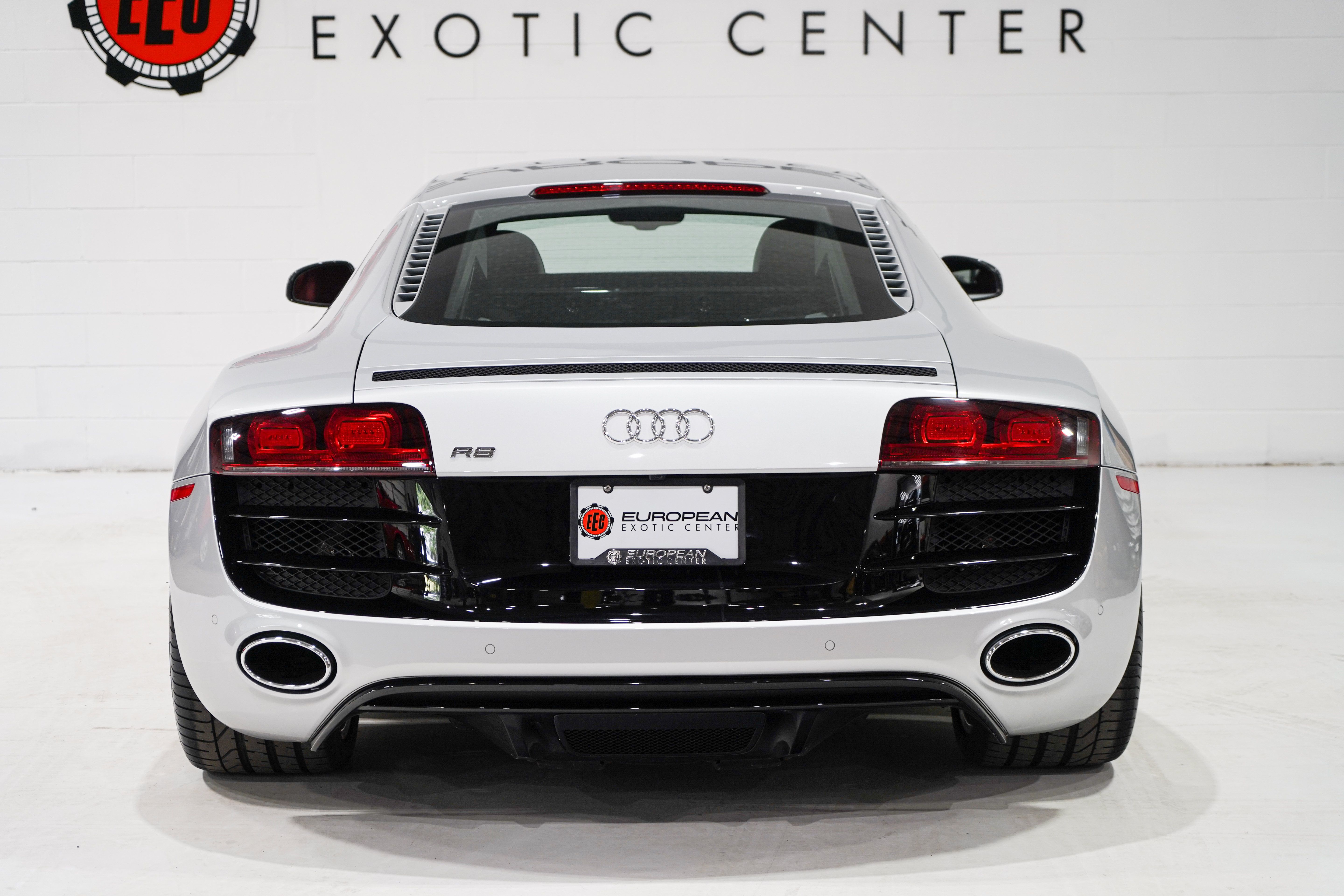 Used 2010 Audi R8 V10 AWD/4WD image 3