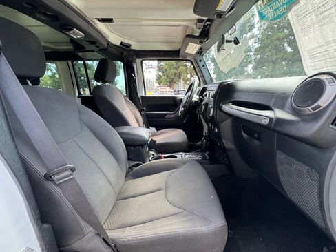 Used 2017 Jeep Wrangler Unlimited Sport AWD/4WD image 18