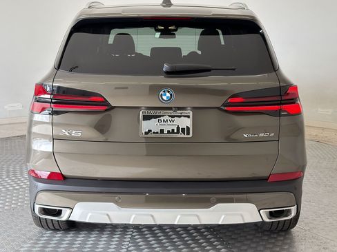 New 2026 BMW X5 xDrive50e w/ Premium Package AWD/4WD image 10