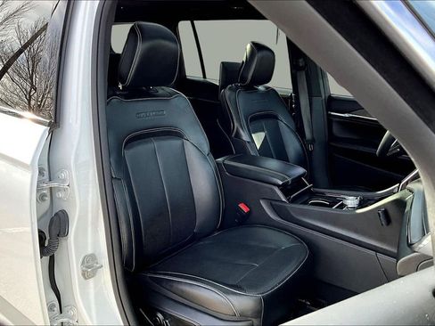 Used 2023 Jeep Grand Cherokee L Overland w/ Rear Seat Video Group I image 7