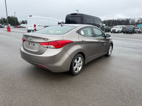 Used 2013 Hyundai Elantra GLS w/ Preferred Pkg image 6