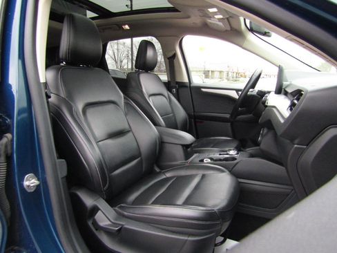 Used 2020 Ford Escape SEL image 29