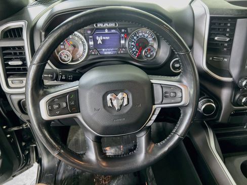 Used 2020 RAM 1500 Big Horn AWD/4WD image 11