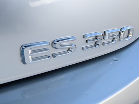 Used 2025 Lexus ES 350 w/ Premium Package FWD image 35