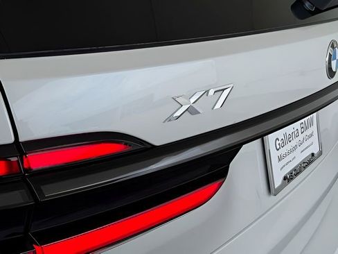Used 2026 BMW X7 xDrive40i image 9